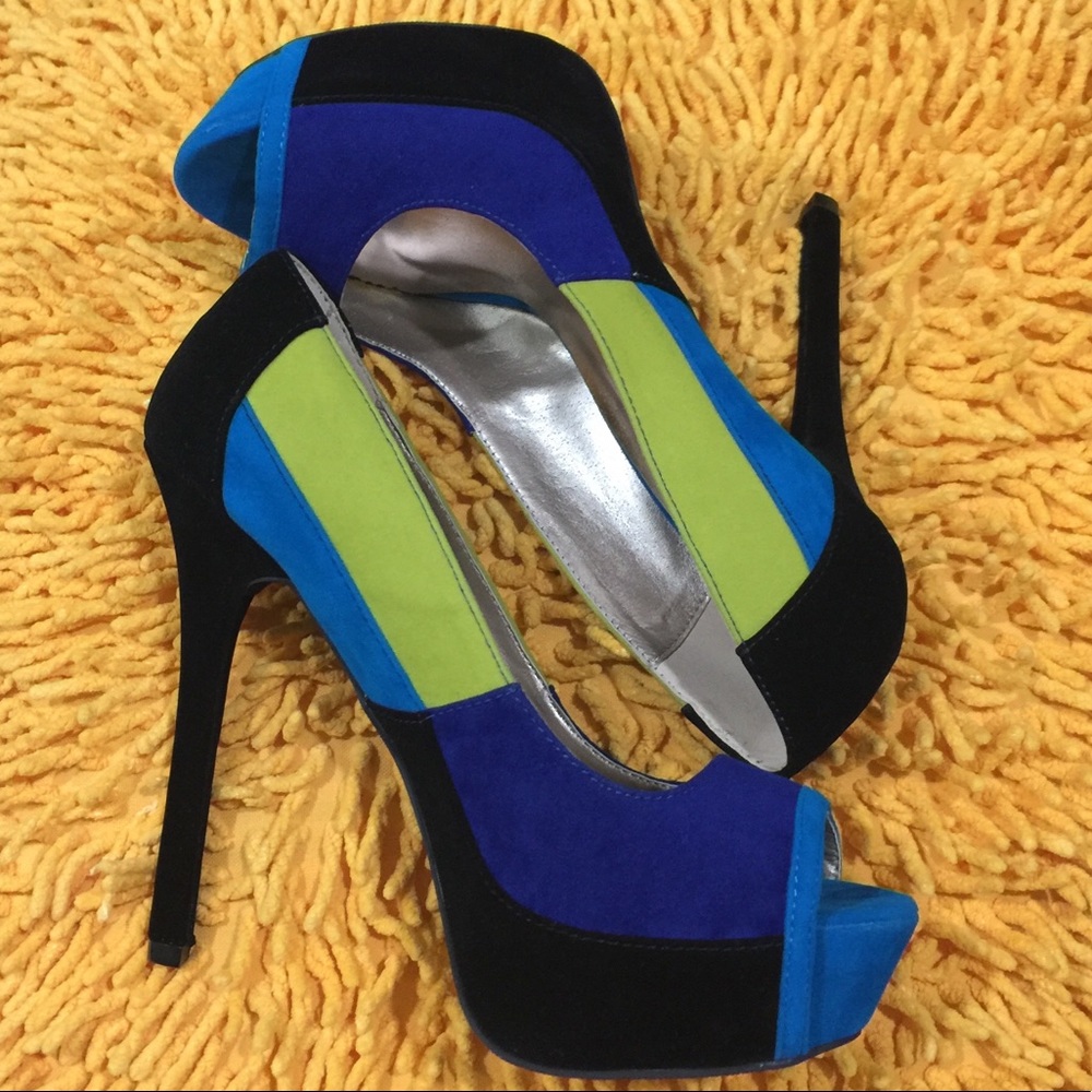 NWOT Qupid Multi Colored Platform Heels